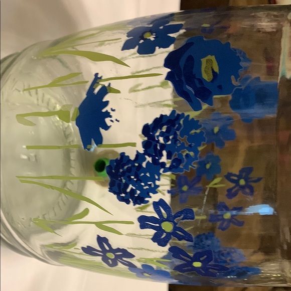 Glass Beverage Dispenser with Green Lid and Blue Floral Design - Picture 6 of 7